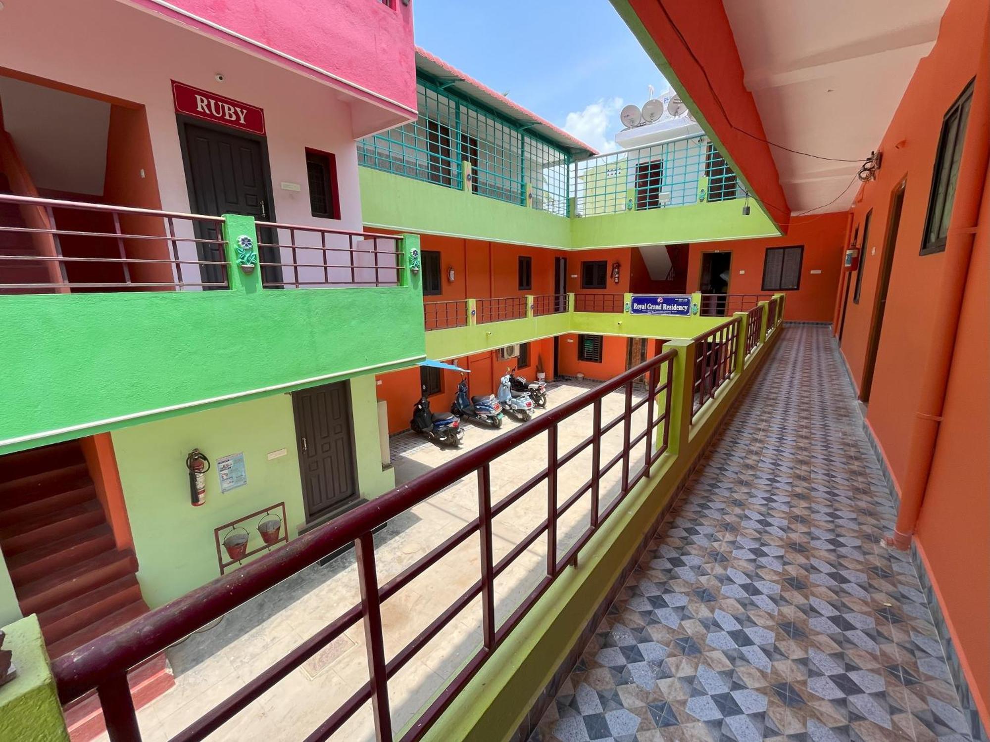 Ferienwohnung Royal Grand Residency Puducherry Exterior foto