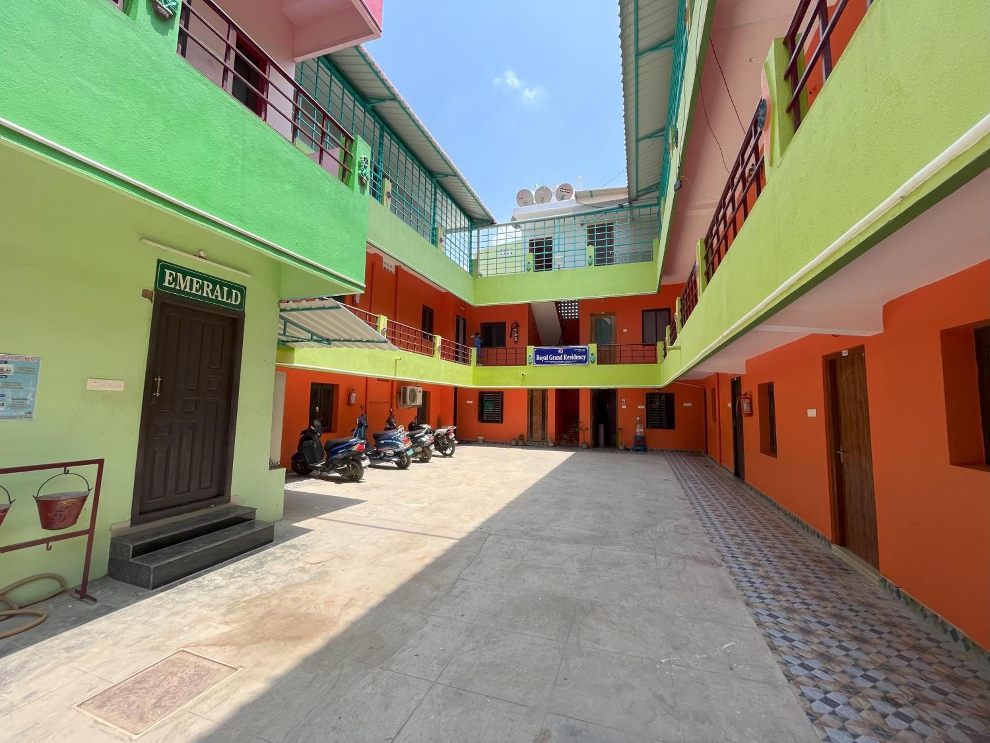 Ferienwohnung Royal Grand Residency Puducherry Exterior foto